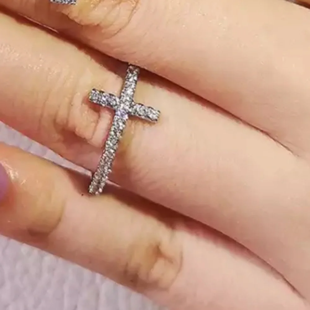 New Women’s 925 Silver Cross Diamond Ring - Picture 3 of 3